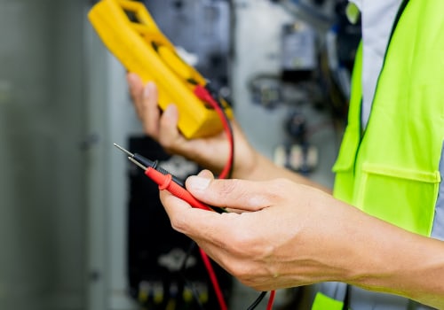 How to Choose the Right Contractor for Electrician Services